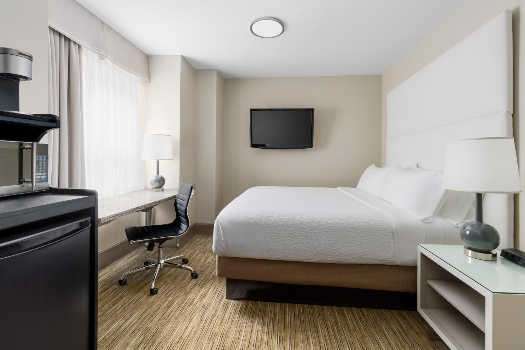 Holiday Inn Express Chicago - Magnificent Mile By Ihg Экстерьер фото