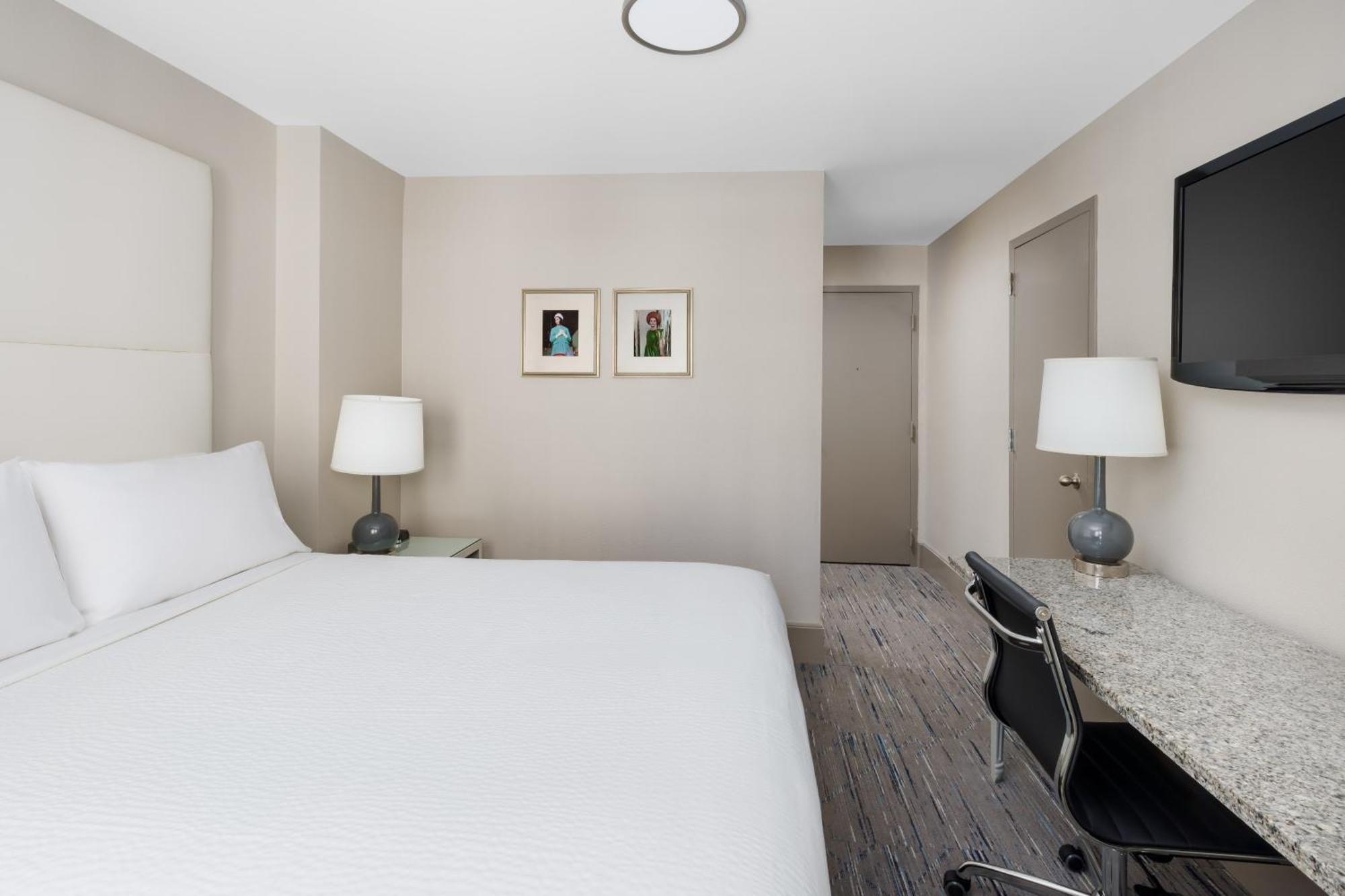 Holiday Inn Express Chicago - Magnificent Mile By Ihg Экстерьер фото