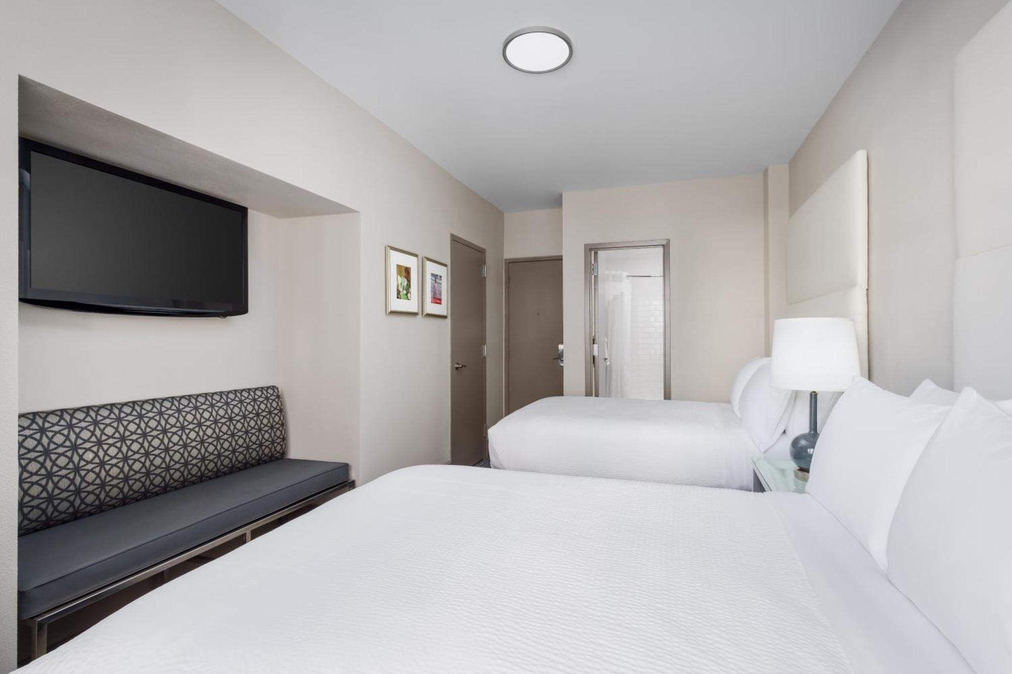 Holiday Inn Express Chicago - Magnificent Mile By Ihg Экстерьер фото