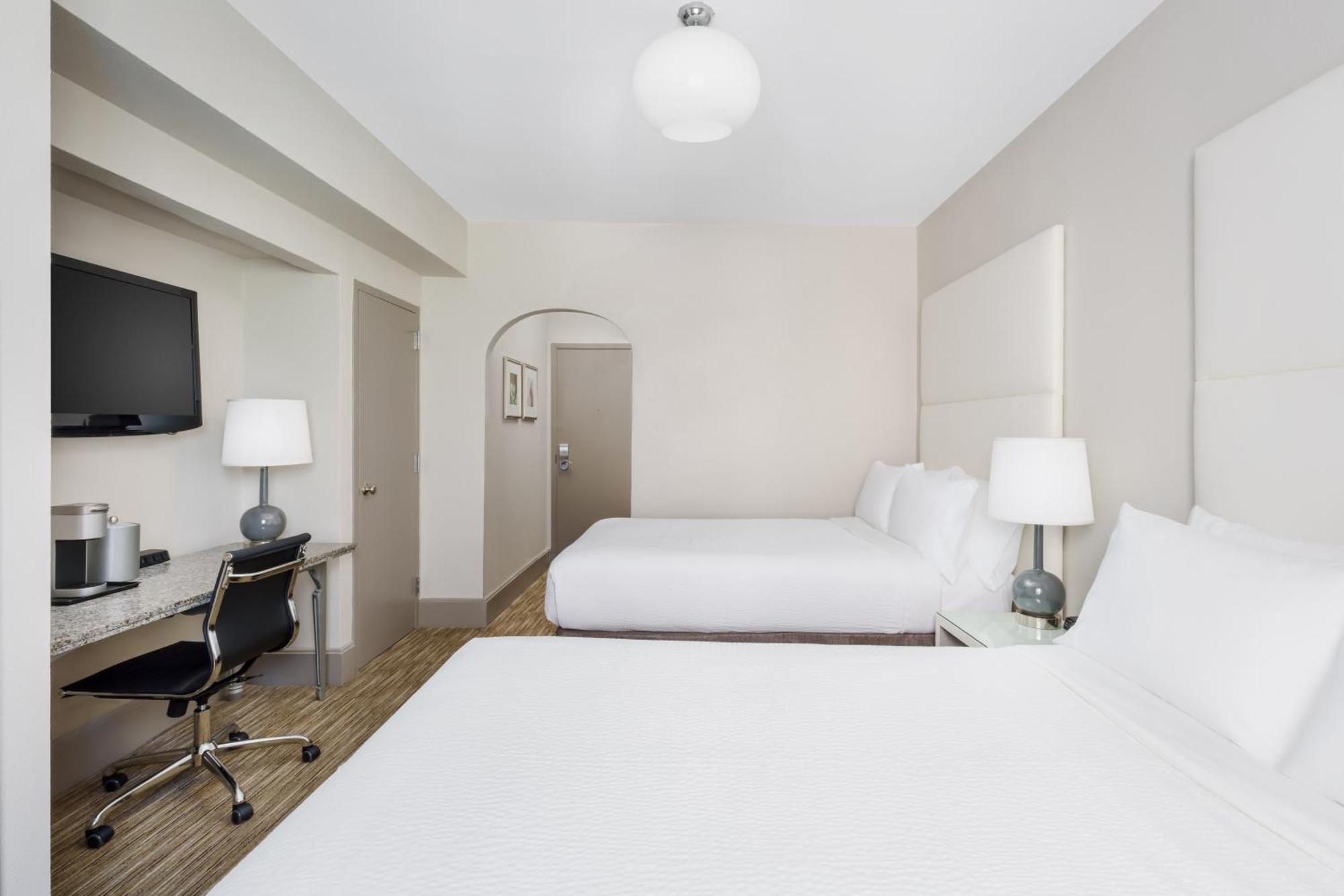 Holiday Inn Express Chicago - Magnificent Mile By Ihg Экстерьер фото