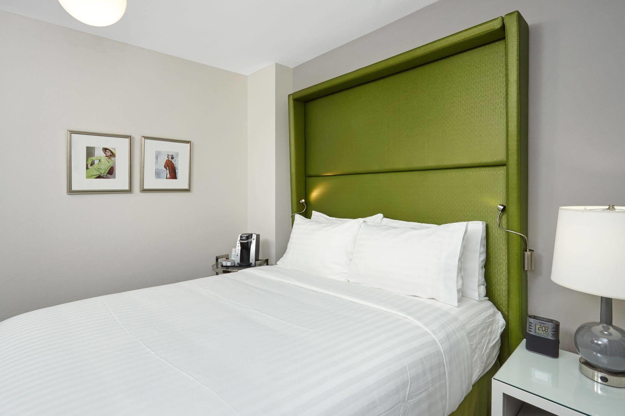 Holiday Inn Express Chicago - Magnificent Mile By Ihg Экстерьер фото