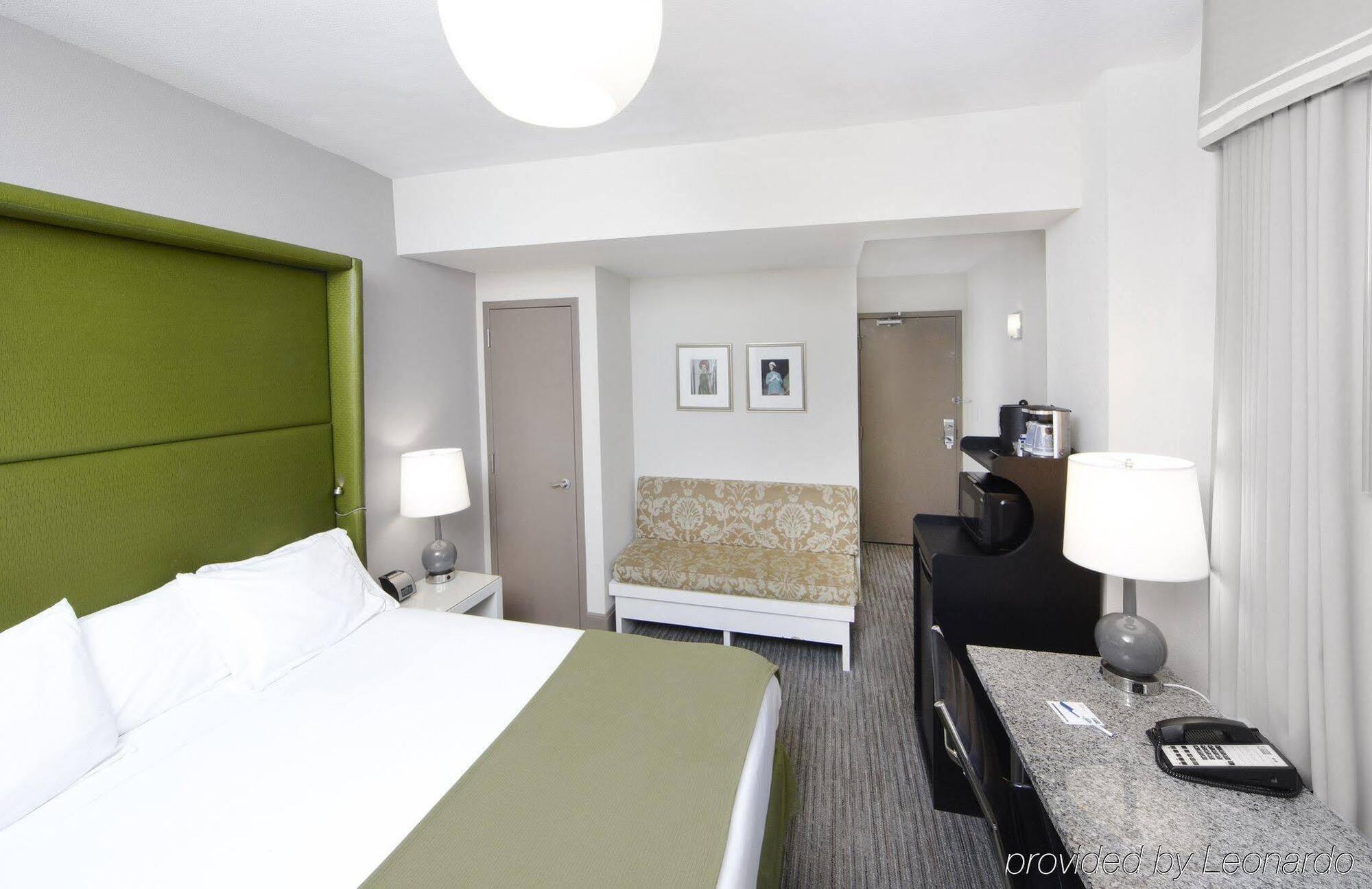Holiday Inn Express Chicago - Magnificent Mile By Ihg Экстерьер фото
