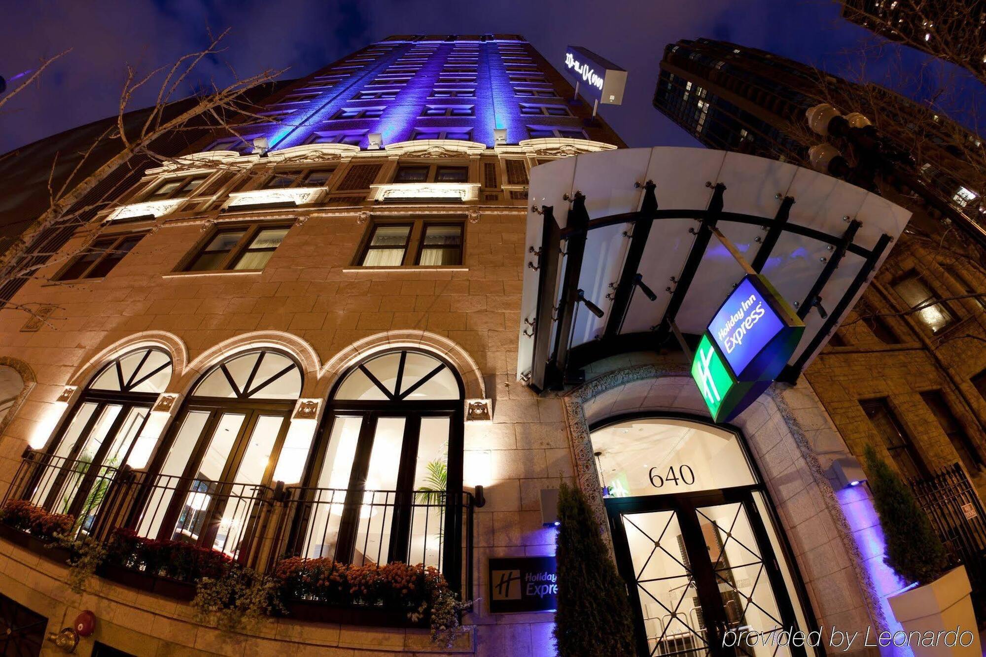 Holiday Inn Express Chicago - Magnificent Mile By Ihg Экстерьер фото